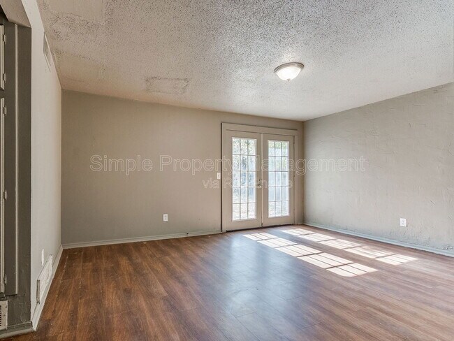 Building Photo - 4008 SE 47th St