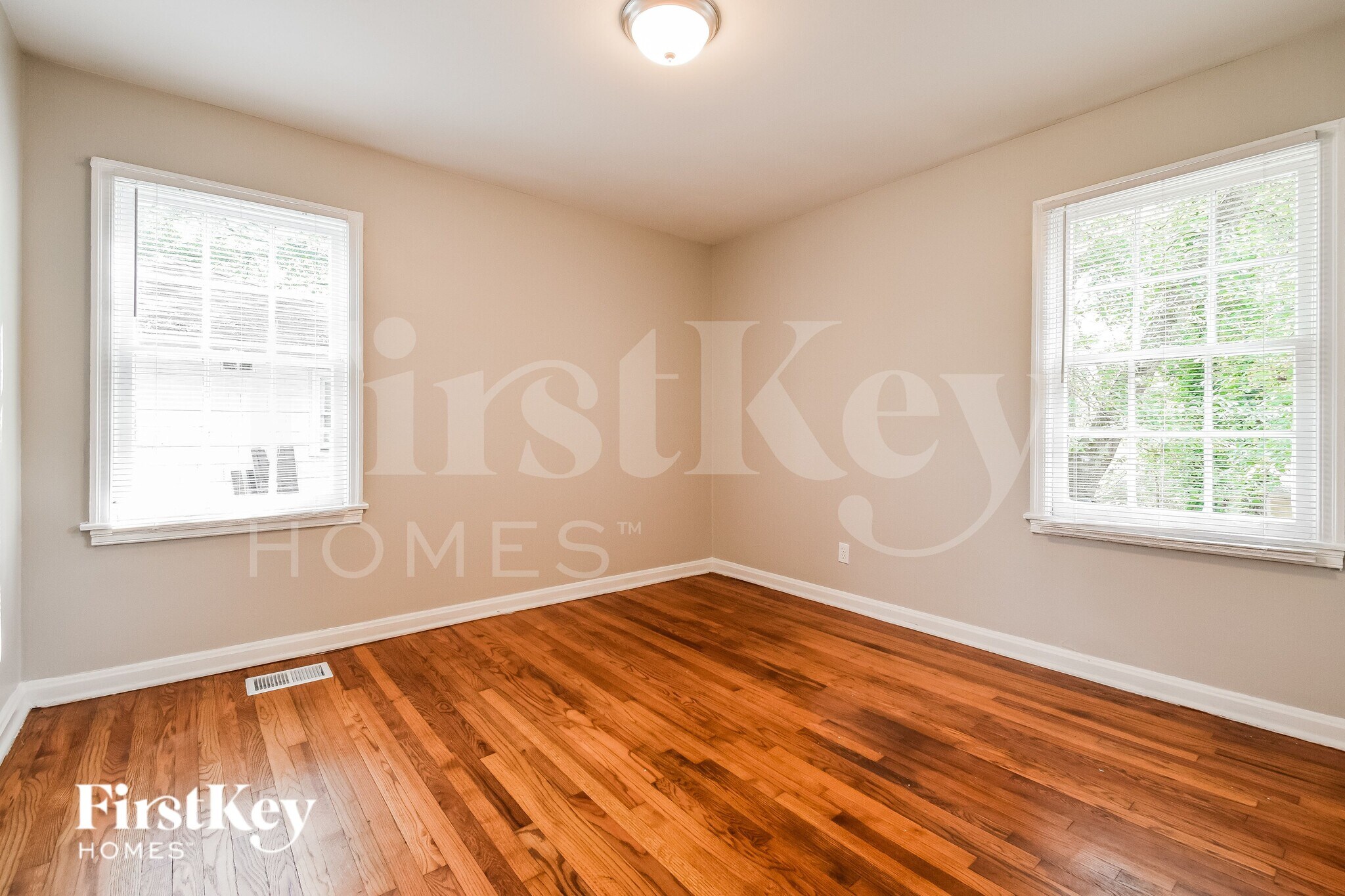 Building Photo - 718 Pegg Rd SW