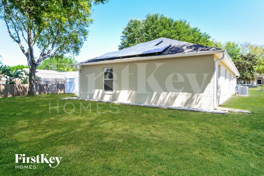 Building Photo - 1118 Windy Bluff Dr