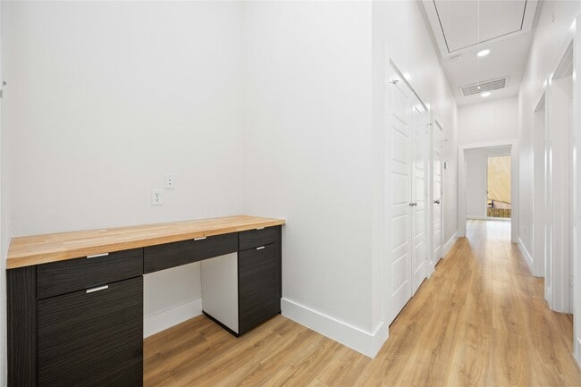 Building Photo - 7614 Avenue L
