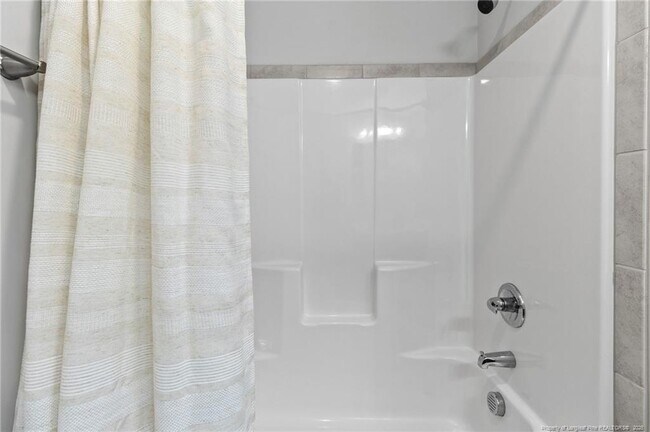 Building Photo - 516 Loom Dr