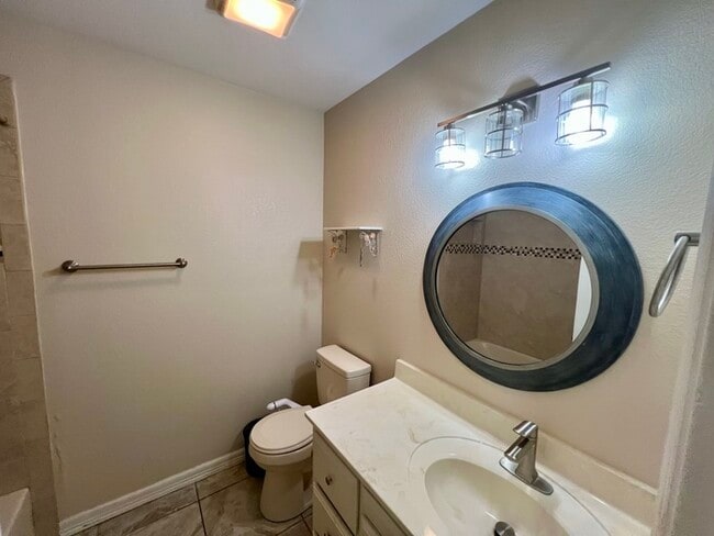 Building Photo - 3322 Adams Landing Ave