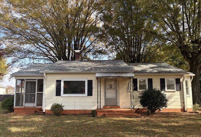 Primary Photo - COMING SOON - 3 Bedroom, 1.5 Bathroom Hous...