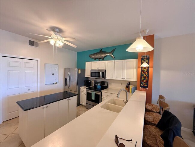 Building Photo - 2002 Bal Harbor Blvd