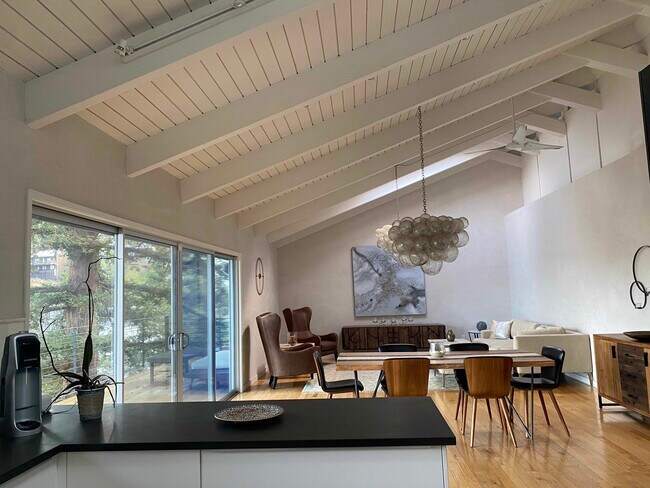 Building Photo - 6579 Exeter Dr