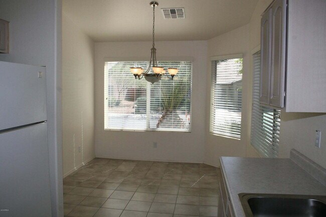 Building Photo - DESERT FOOTHILLS VILLAS TOWNHOUSE