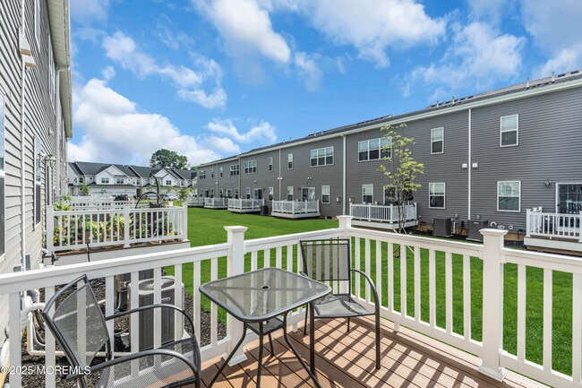 Building Photo - 803 Aviator Ave
