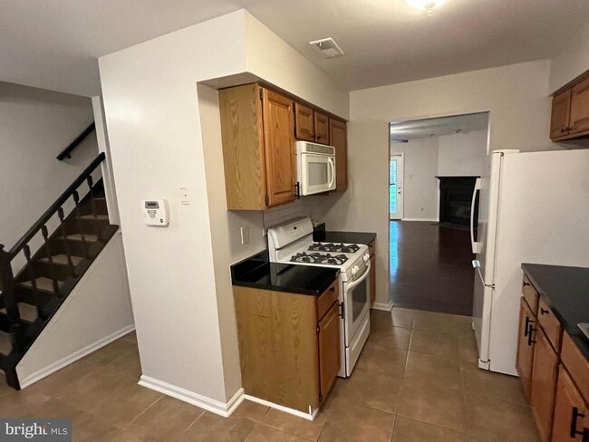 Building Photo - 32 Wyckwood Ct