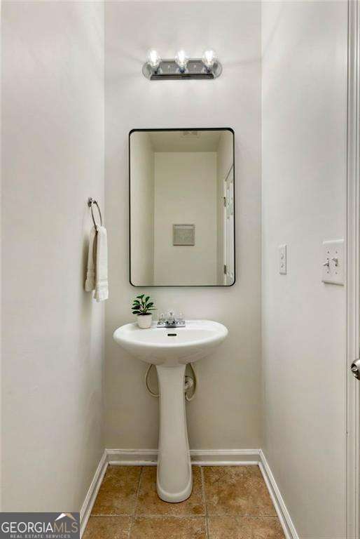 Building Photo - 313 Hidden Creek Ln