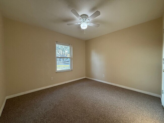 Building Photo - Beautifully updated 4-bedroom, 2-bathroom pool home