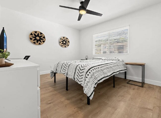 Building Photo - $3,750 - 3 Bed / 2.5 Bath Townhome in San Diego Near SDSU
