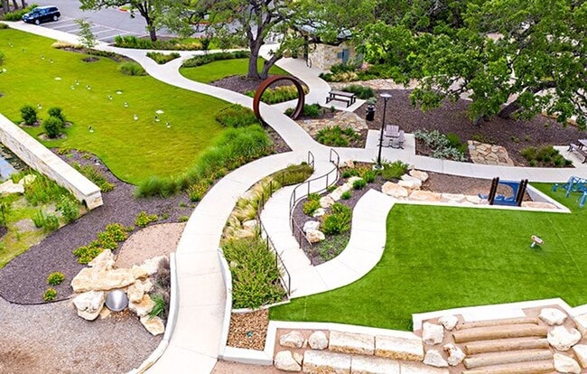 Building Photo - BULVERDE - Upgraded 4 BR/3BA One-Story - HIDDEN TRAILS!