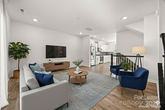 Building Photo - 15018 Scoter St