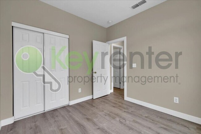 Building Photo - 3017 Touchman St