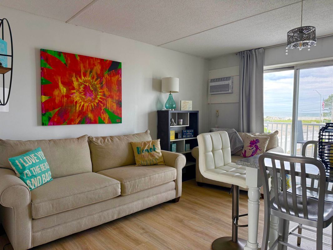 Building Photo - 933 Ocean 207