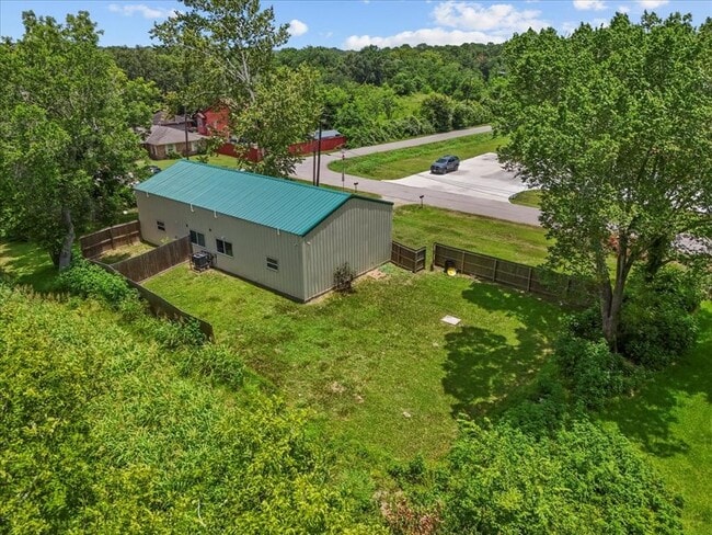 Building Photo - 6602 Prino Rd