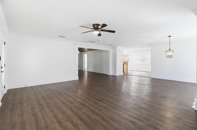 Building Photo - 17 Timberwood Ct