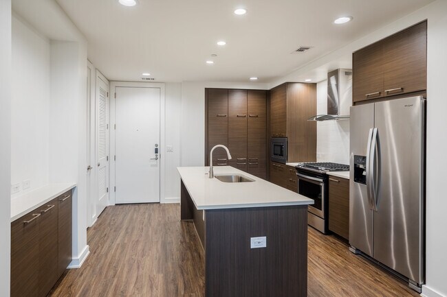 H floorplan - St. Andrie At Buffalo Heights