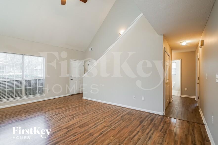 Building Photo - 152 Laurel Woods Dr