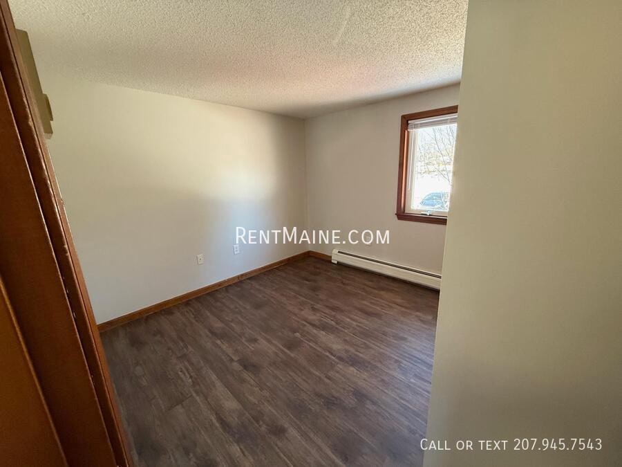 Building Photo - 381-385 Pine St.