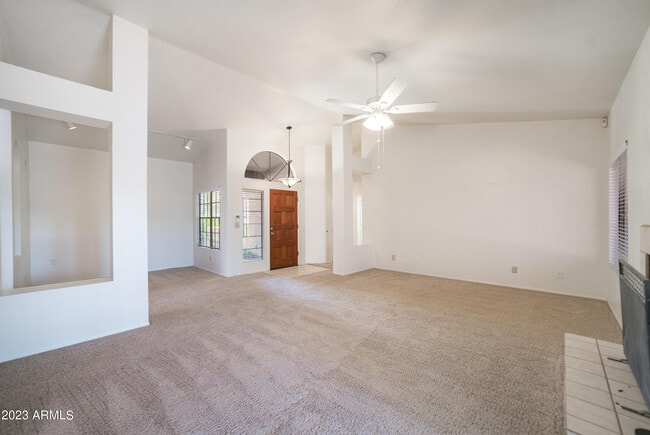 Building Photo - 9210 N 104th Pl