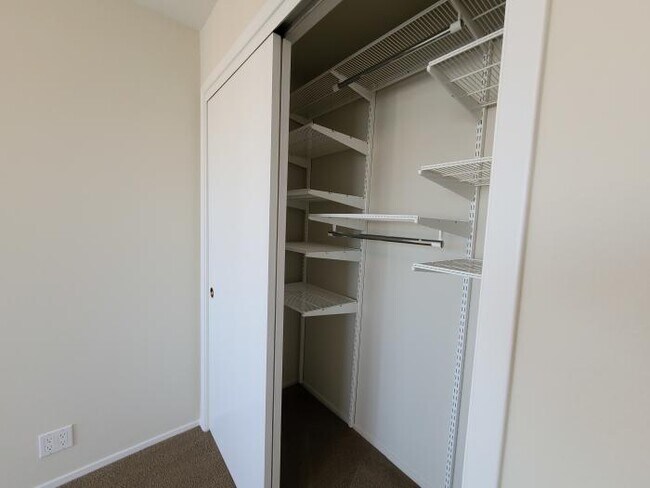 Building Photo - 2 bedroom in San Francisco CA 94114