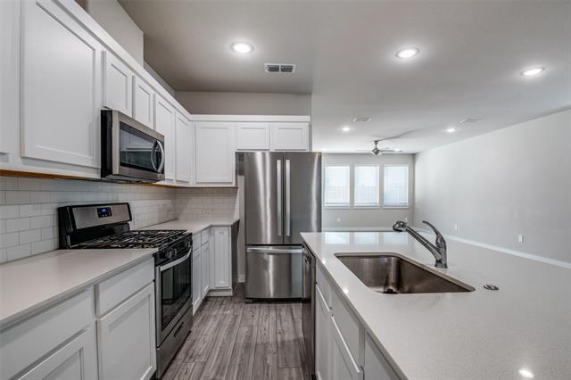 Building Photo - 2412 Green River Rd