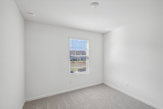 Building Photo - Fantastic 3bd/2ba home! Let yourself in!