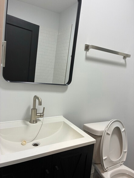 Building Photo - 7712 S Jeffery Blvd