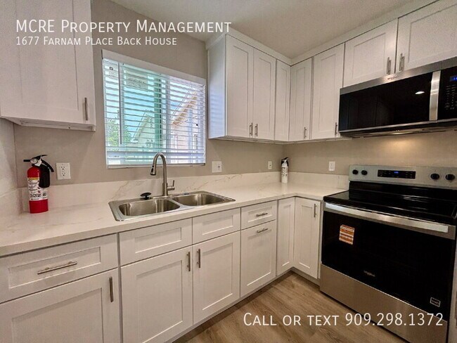 Building Photo - 1677 Farnam Pl