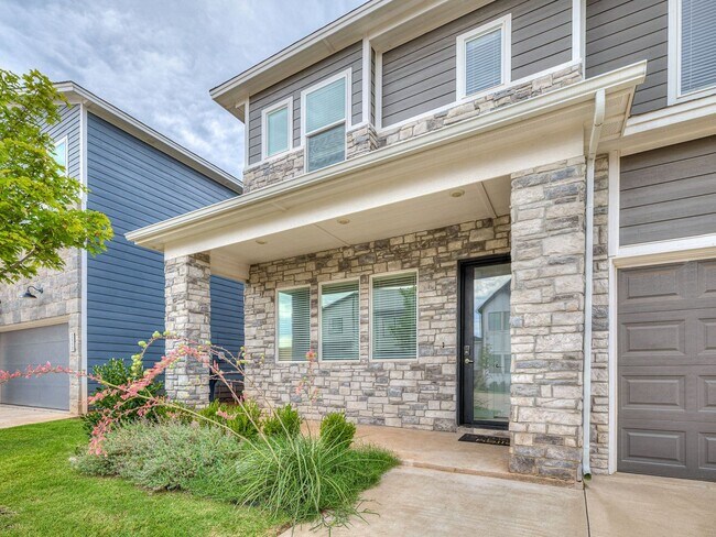 Building Photo - Beautiful New Construction Home in Edmond/...