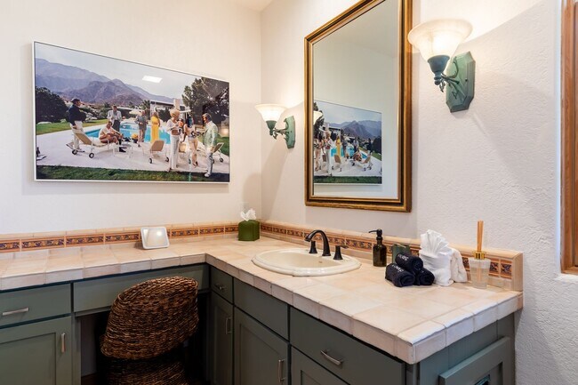 Building Photo - Luxury Oasis in Palm Springs Retreat