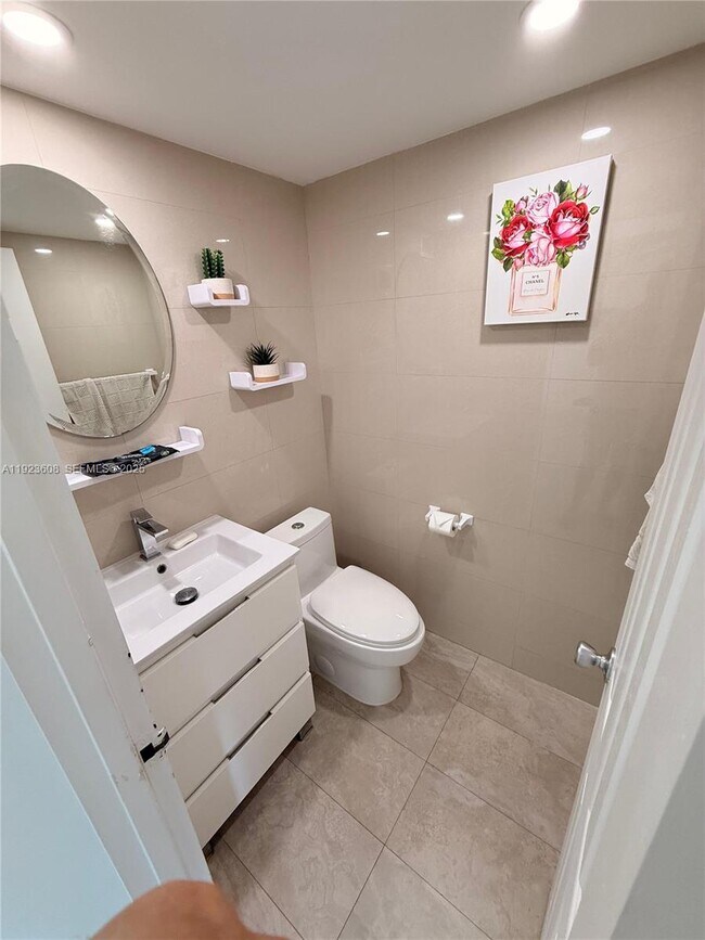 Building Photo - 6969 Collins Ave