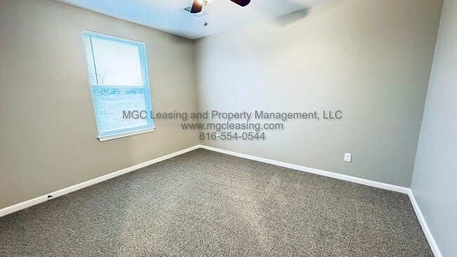 Building Photo - Baltimore Townhomes: Special Offer - One Month Free Rent!