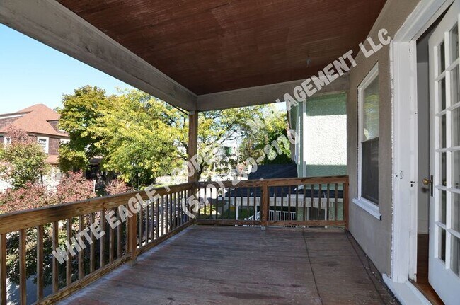 Building Photo - 740 Harrison Ave