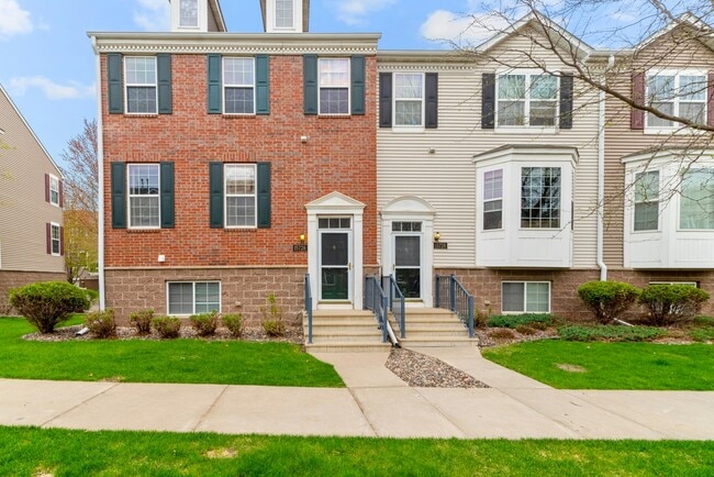 Building Photo - 15726 Frisian Ln