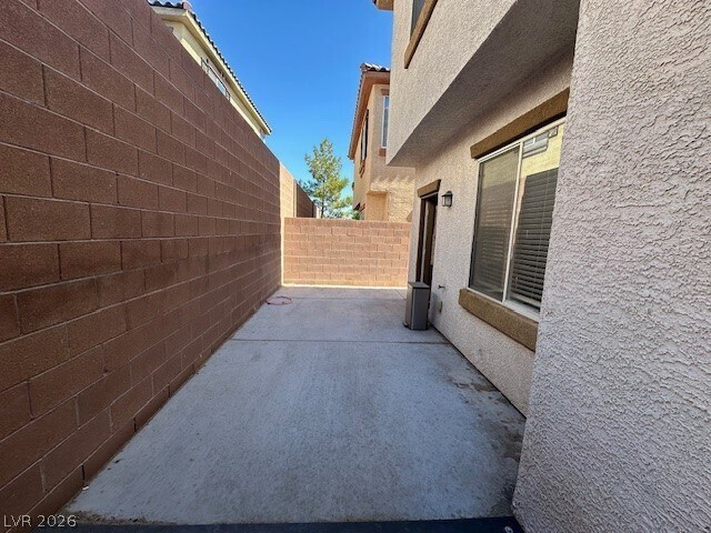 Building Photo - 7209 Rolling Shore Ct