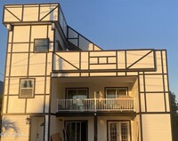 Building Photo - 6910 Beach Dr