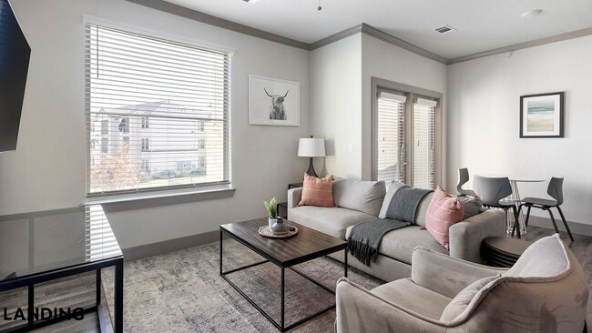 Building Photo - 12500 Shadowglen Trce