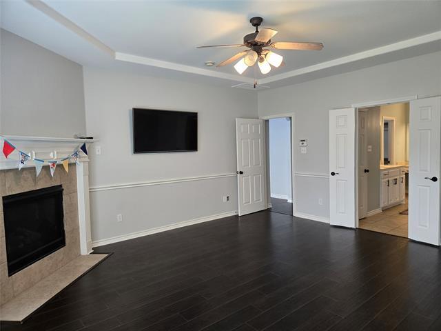 Building Photo - 1355 Meadowview Dr