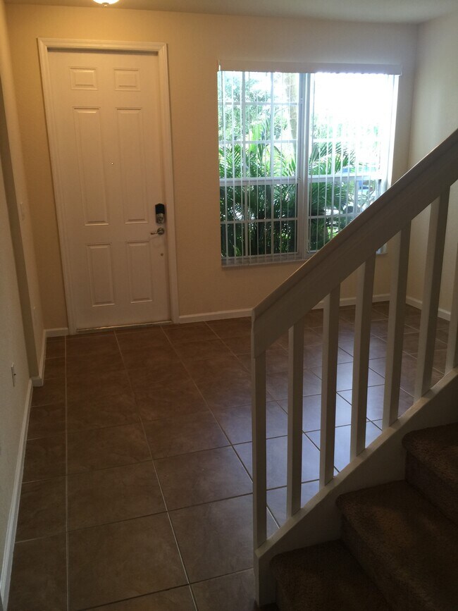 Building Photo - 3222 NW 31st Terrace