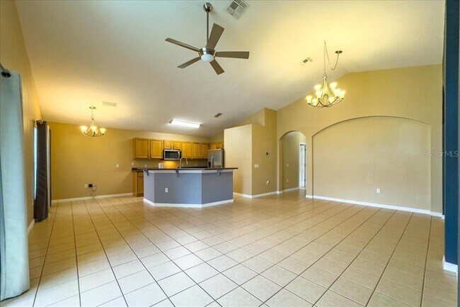 Building Photo - 236 Lancaster Dr