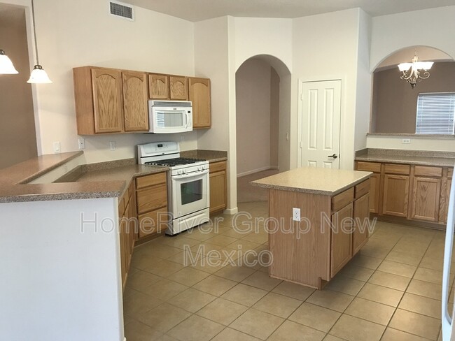 Building Photo - 2148 S Ensenada Cir SE