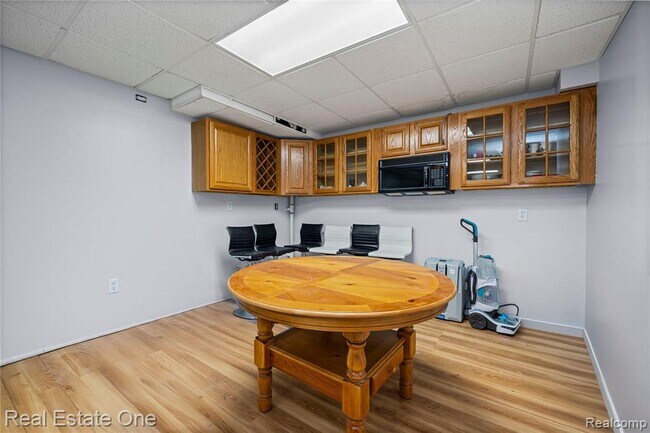 Building Photo - 13987 Glenwood Dr