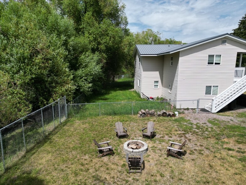 Building Photo - 3265 US Highway 2 W