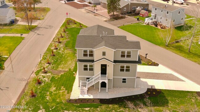 Building Photo - 58 Cove Rd