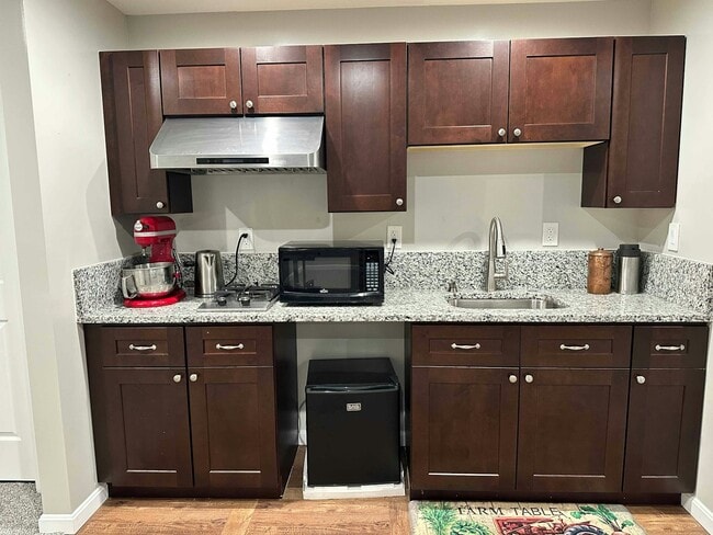 Building Photo - 75 Sweetgum Ln