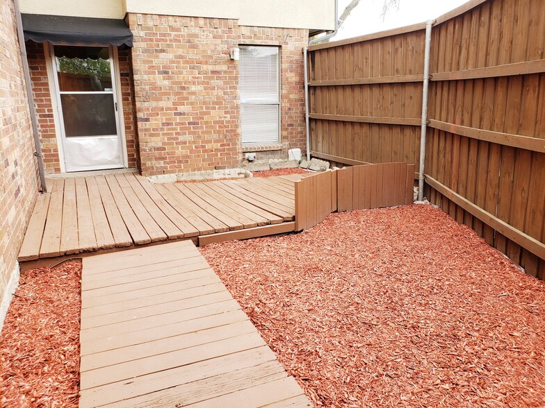 Building Photo - 6723 Eastridge Dr