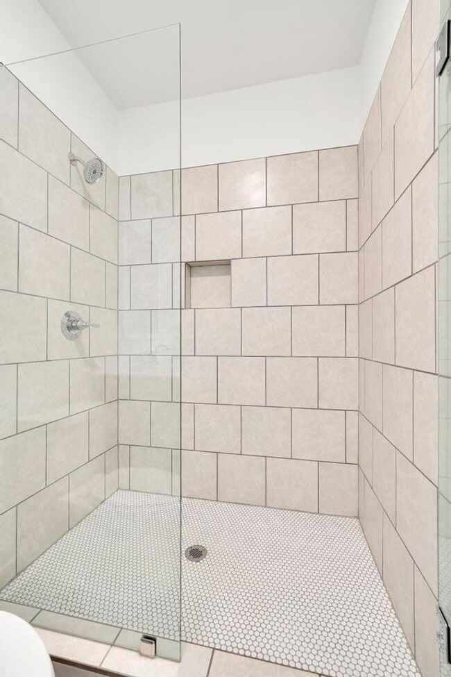 Building Photo - One Level Home with Garage and Fenced Backyard!