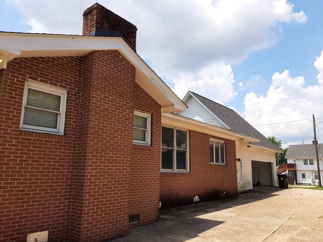 garage & driveway - 1430 Queen City Ave